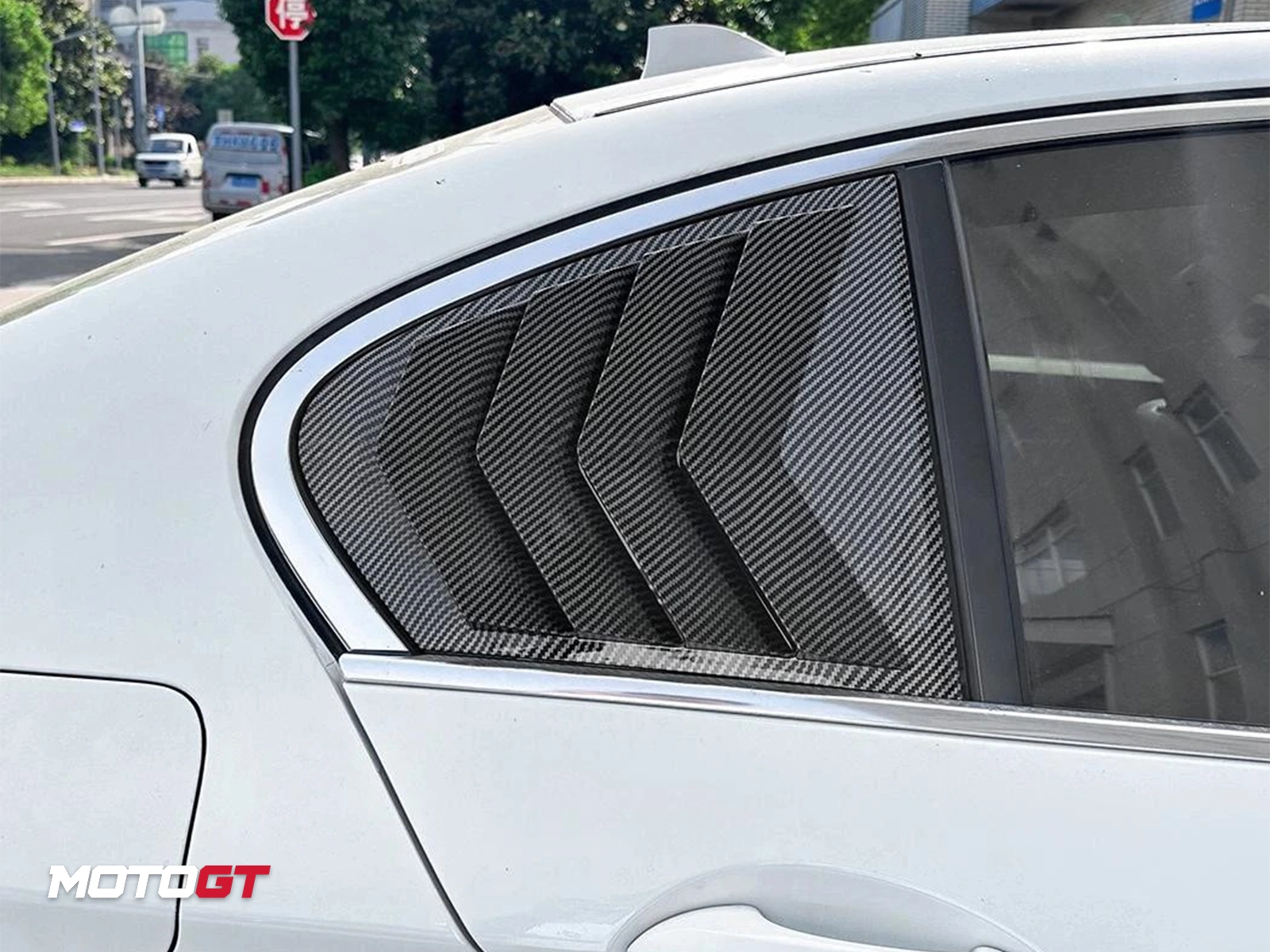 5 SERIES REAR WINDOW LOUVERS